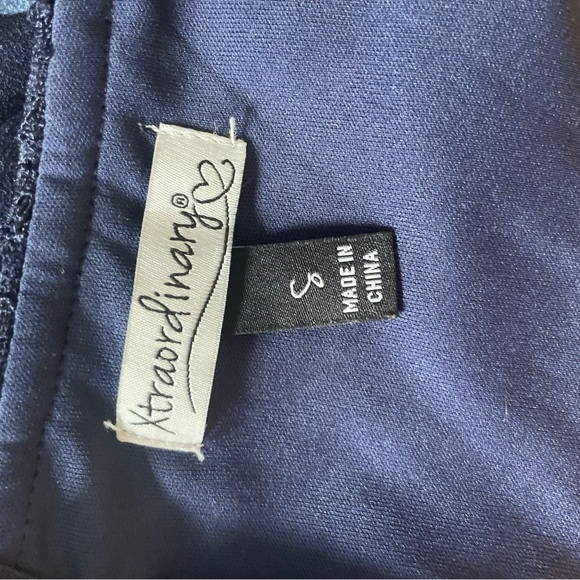 Small navy backless floral mini dress - Picture 3 of 7